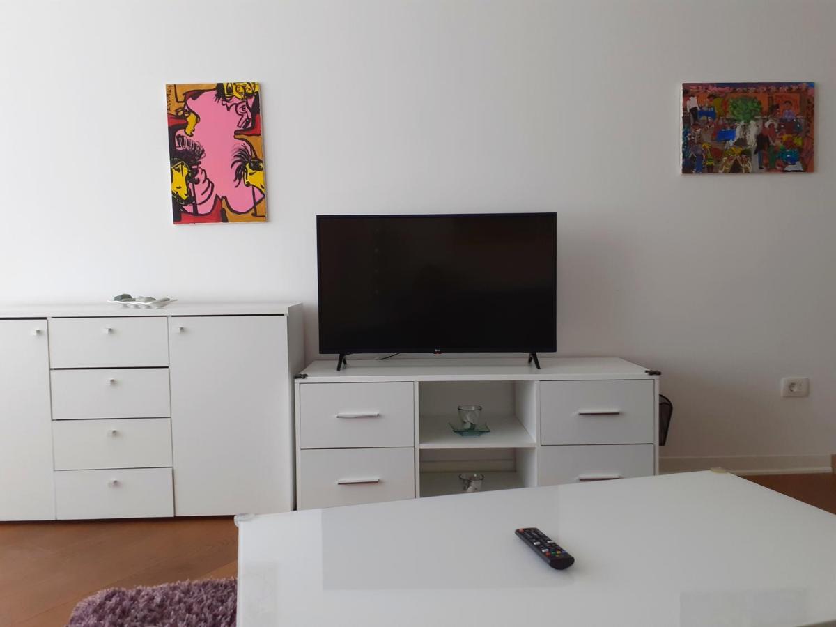 Appartement Menuet Budva